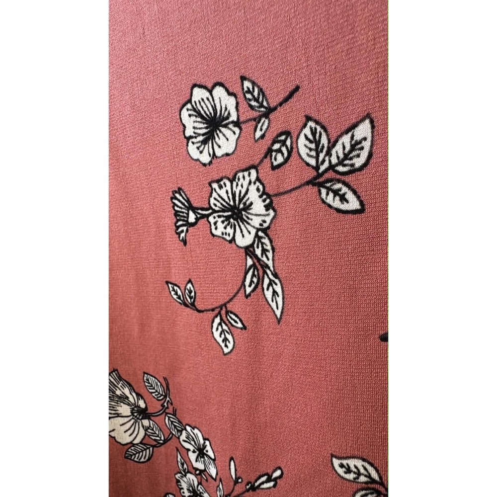 Maurices Womens Pink Floral Sleeveless Blouse Cutout Keyhole Neck Tank Top - Picture 3 of 4